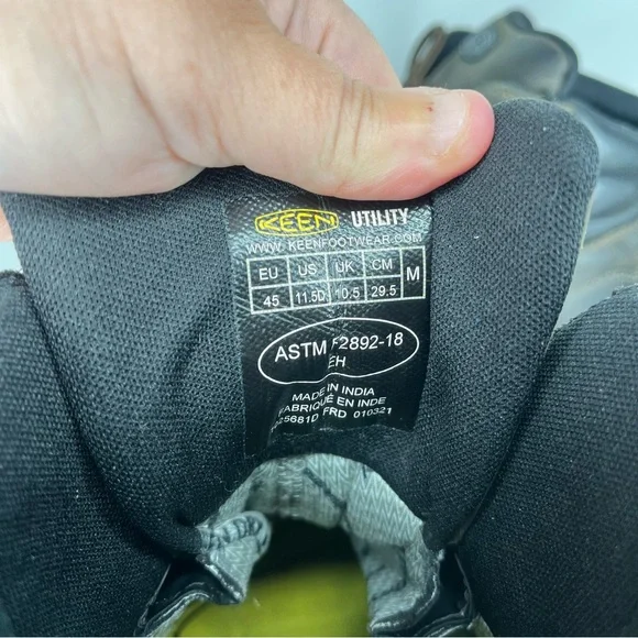 Keen Men's Black and Brown Boots - Picture 9 of 11